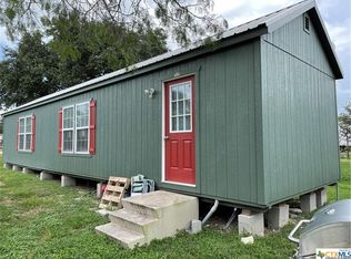 412 Gail Ln, Victoria, TX 77905