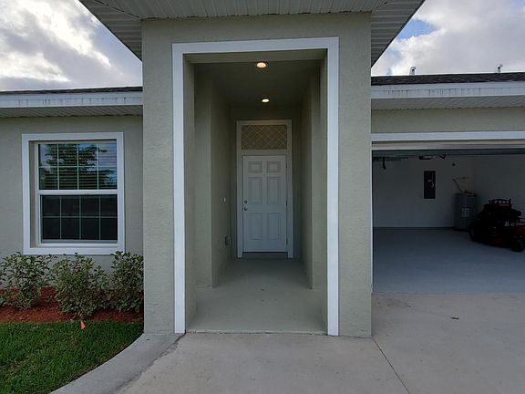 2nd image of 504 SE 7th Ave #504