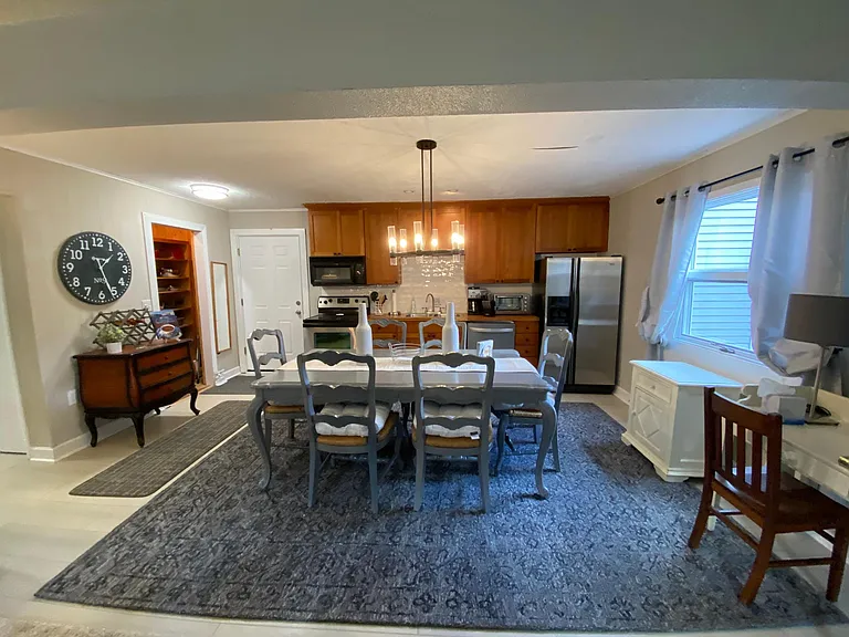 350 W Hill Rd — Photo 16