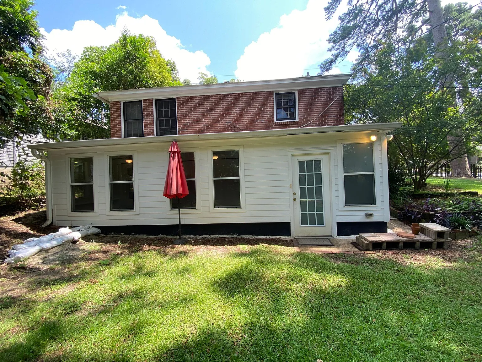 1 bed, 758 sqft, $1,075 — Photo 2