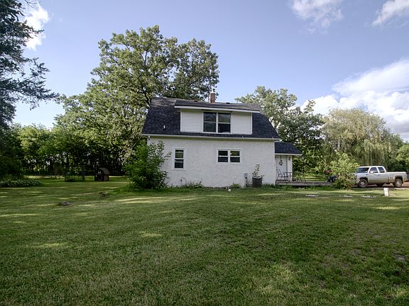 3rd image of 56697 Mayberry Ave
