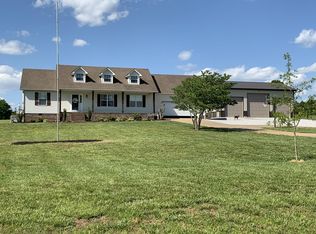 82 N Keener Rd, Leoma, TN 38468