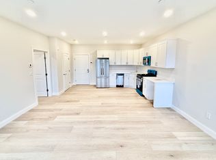 220 Winthrop St #204, Winthrop, MA 02152