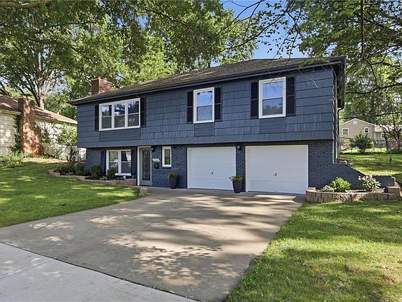 2nd image of 10014 Moody Park Dr