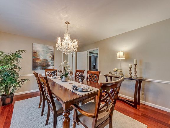 5th image of 12218 Sommerton Ct