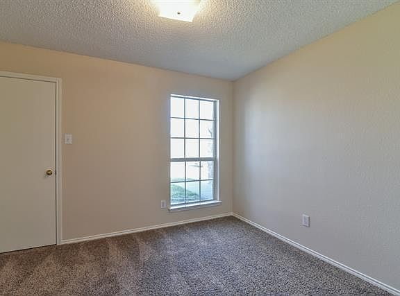 5th image of 1703 Merritt Dr