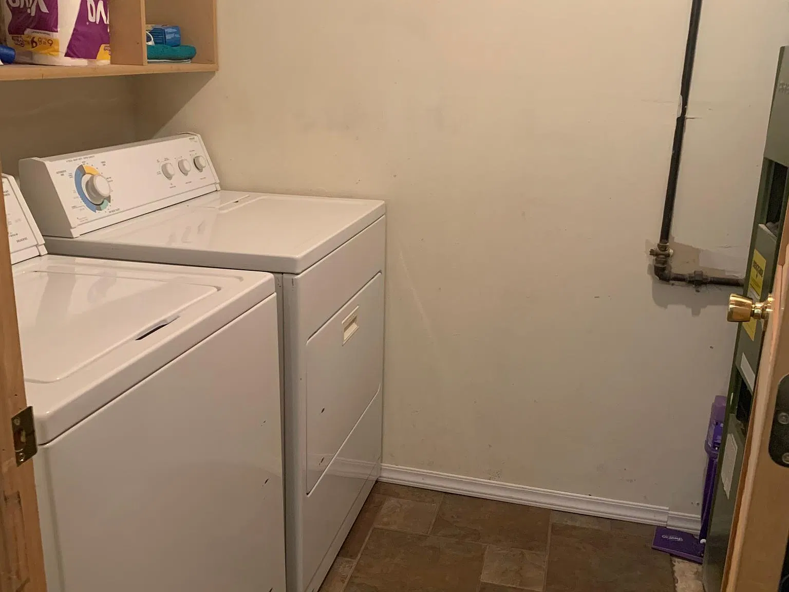 2 bed, 1.5 bath, 1076 sqft, $1,750 — Photo 3