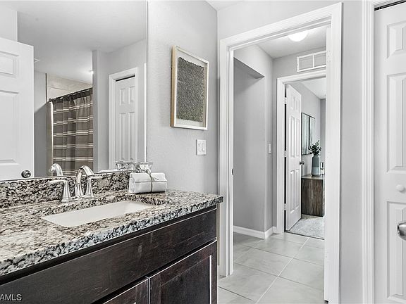 3rd image of 1018 NE 33rd Terrace Cpe