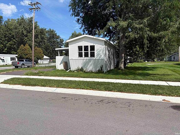 2nd image of 1701 Park St