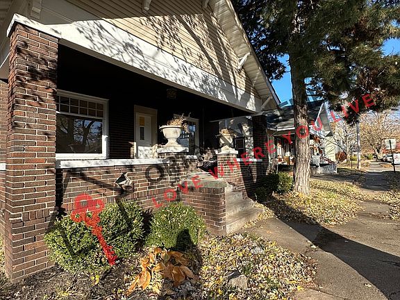 2nd image of 1824 Morton St