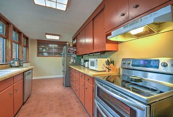 5th image of 3951 Skyland Dr