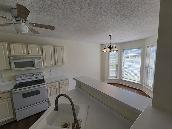 3rd image of 412 N Waters Edge Dr