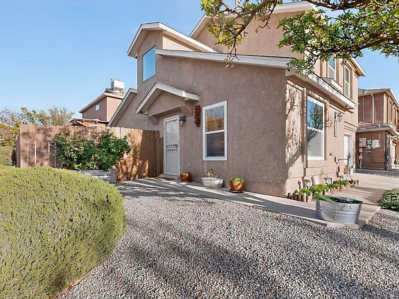 4th image of 8632 Alta Loma Ln NE