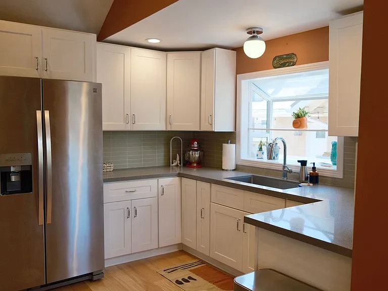 261 S Avenue 52 — Photo 8