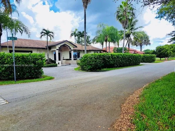10375 SW 111th St, Miami, FL 33176