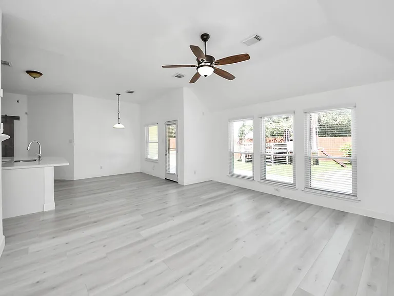 10850 White Oak Point Ct — Photo 42