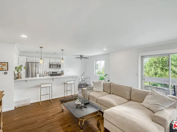 2700 Cahuenga Blvd E APT 2205, Los Angeles, CA 90068