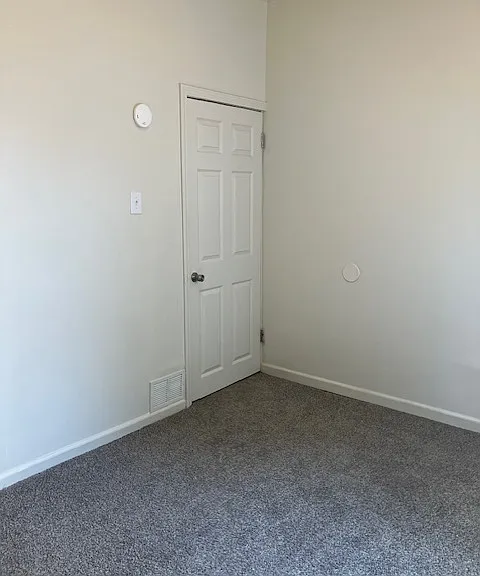 915 W Macqueen Ave — Photo 18