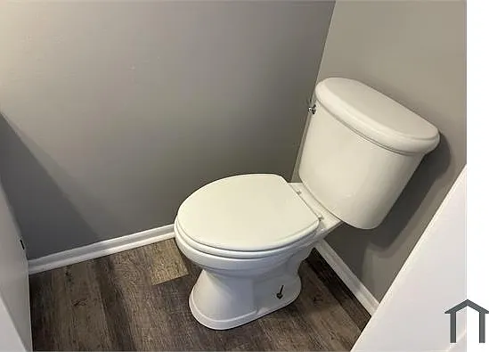 3 bed, 1200 sqft, $1,100 — Photo 4