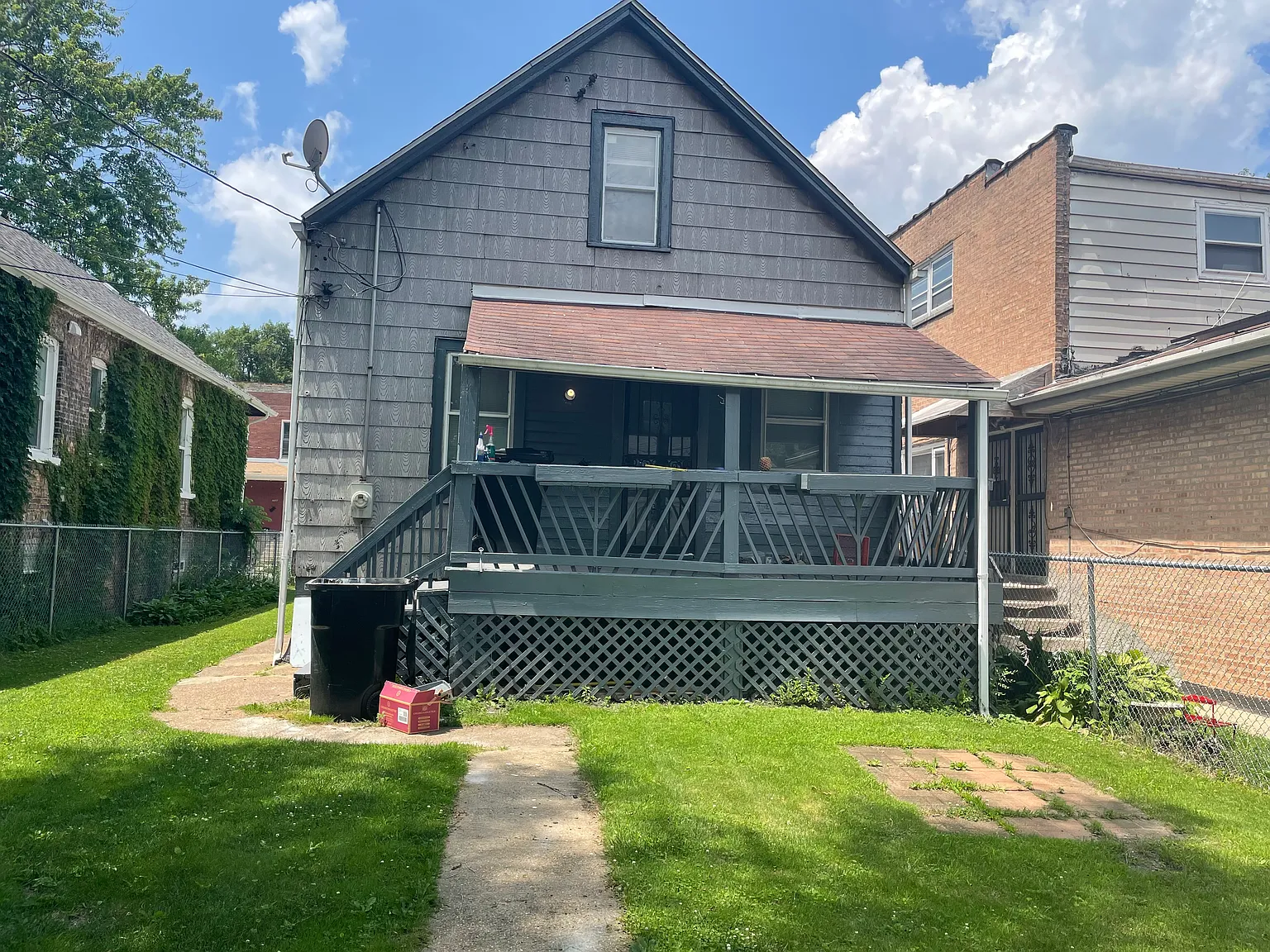 5 bed, 1643 sqft, $2,000 — Photo 3