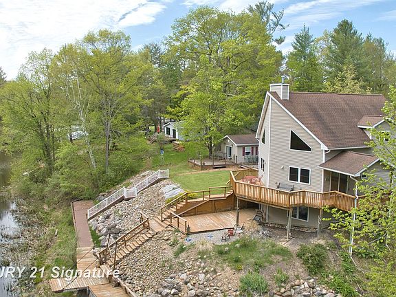 4th image of 1724 Middle Point Dr