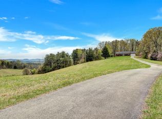 982 White Church Rd, Fincastle, VA 24090