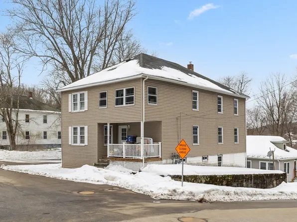 404 High St, Webster, MA 01570