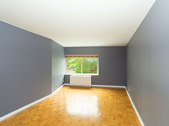 3rd image of 303 Greenwich St #2B