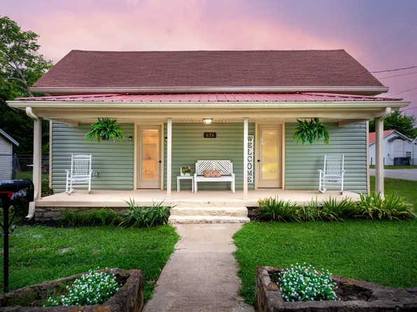 676 Woodlawn Ave, Lewisburg, TN 37091