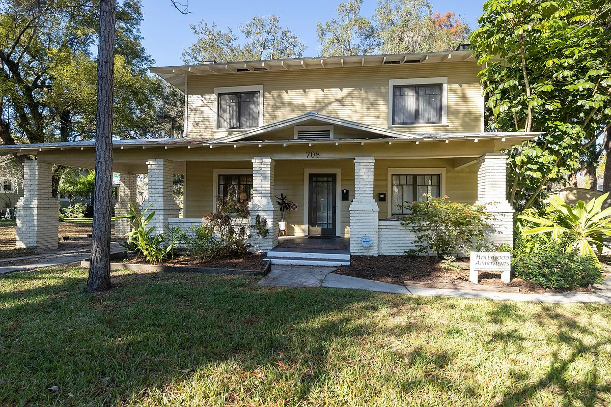 Building Photo - 708 E Hollywood St #1