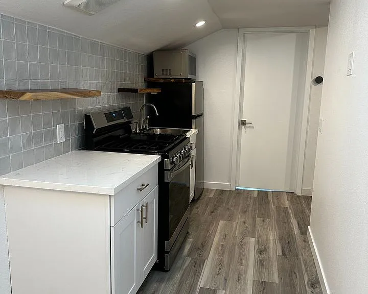 517 Manzanita St #1 — Photo 13