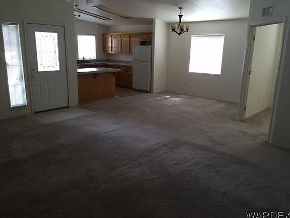5th image of 2574 Mountain Crest Dr