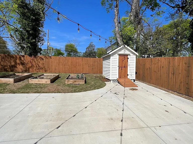 206 Jenkins St — Photo 4