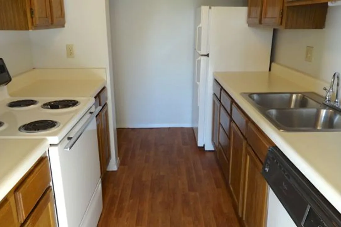 Polo Run Apartments — Photo 1