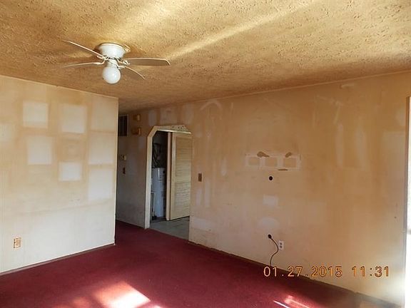 4th image of 2611 Oneida Dr