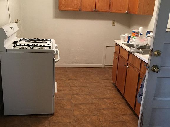 5th image of 1034 Saint Johns Dr