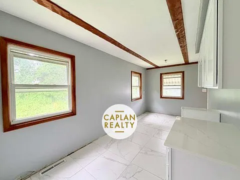 20 Yates St #A — Photo 5