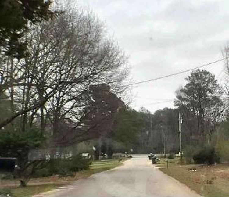 Exterior Neighborhood (street photo)