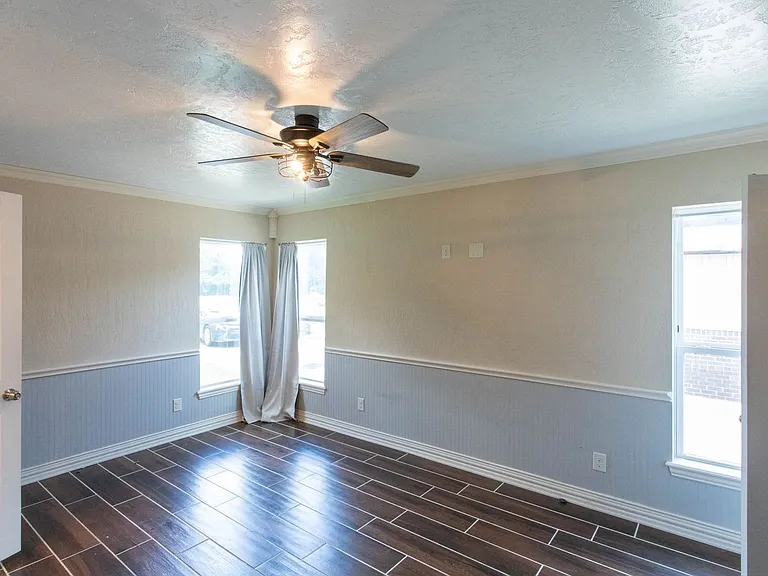 1803 Midwestern Pkwy — Photo 15