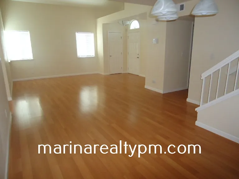 103 Bolton Way — Photo 2