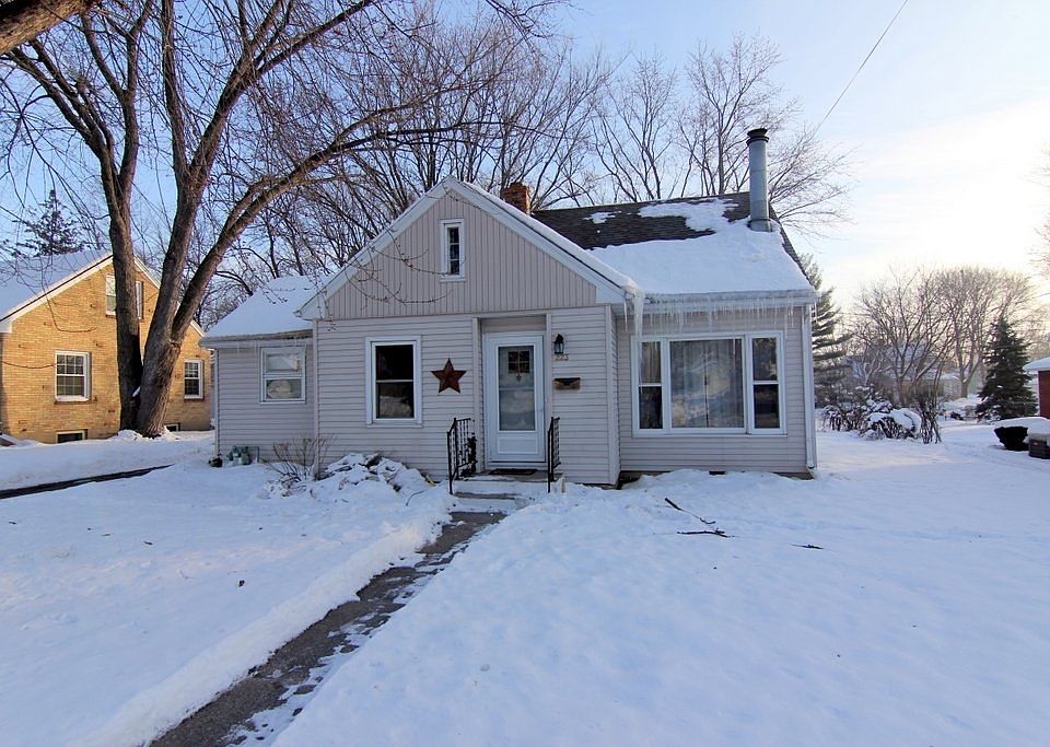 For Sale: 223 Union Street, Sun Prairie, WI 53590