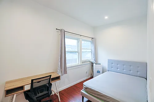 2624 S Budlong Ave #2626-2 Photo 1