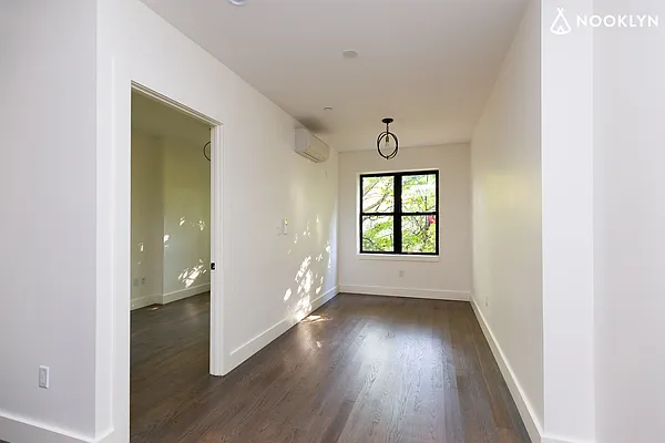 Rented by Nooklyn NYC LLC | media 17