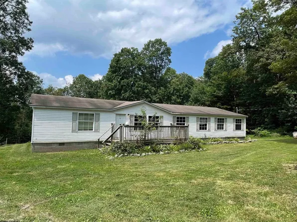 3806 Irish Ridge Rd, Tunnelton, WV 26444