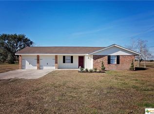 26 Hollybrook Dr, Inez, TX 77968