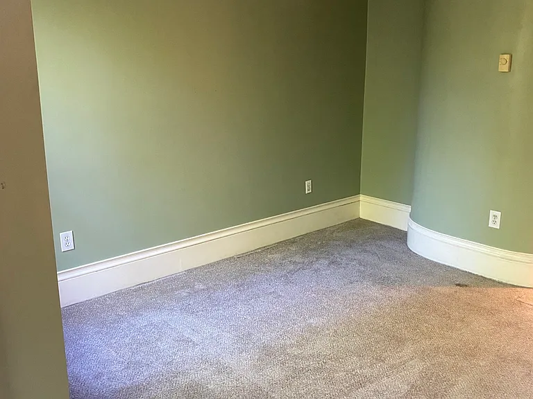 16 Wellington St #4 — Photo 14