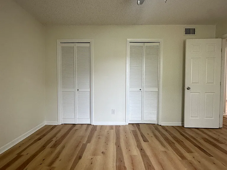 1353 Dauphin St #8 — Photo 3