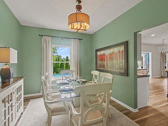 4th image of 10765 Thornberry Way