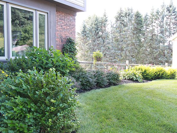 4th image of 1008 Harvester Dr SE