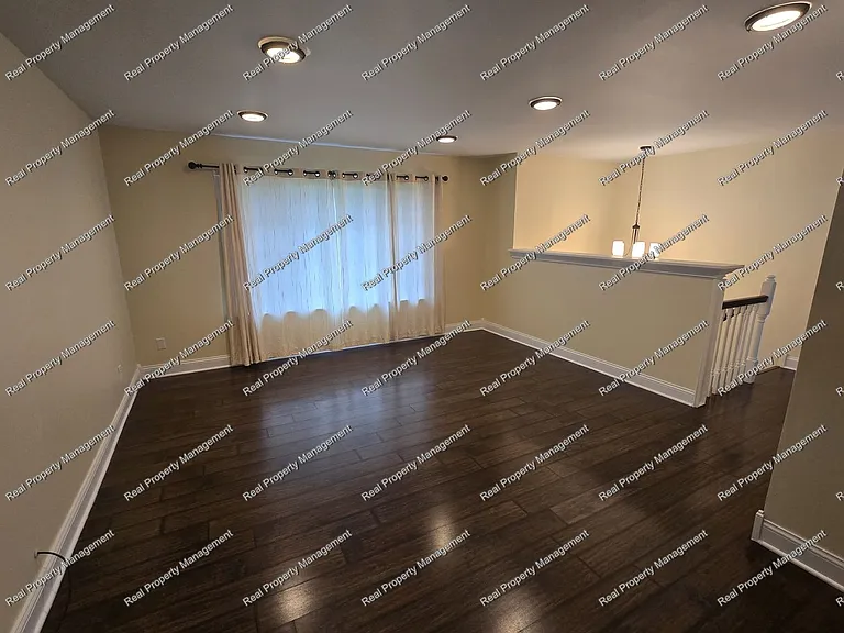 3788 Kingsway Dr — Photo 2